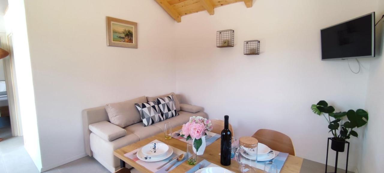 Stone House In Vineyard Βίλα Račišće Εξωτερικό φωτογραφία